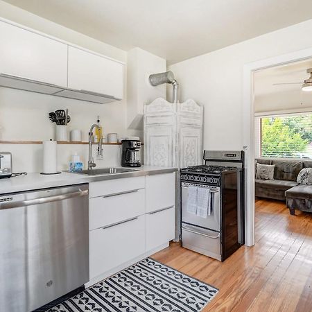 Vintage Tiny House Cute 1Bdrm Big Appeal Villa Colorado Springs Exteriör bild