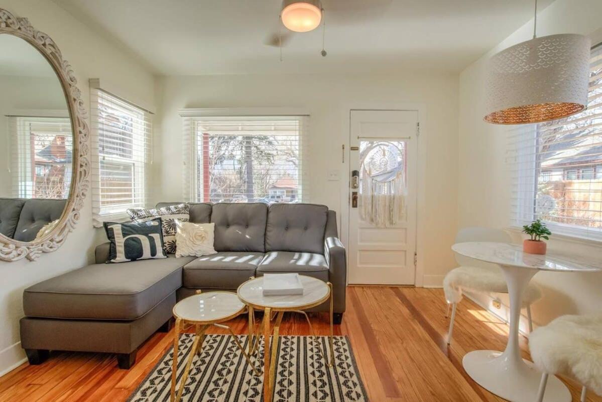 Vintage Tiny House Cute 1Bdrm Big Appeal Villa Colorado Springs Exteriör bild