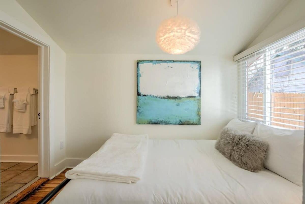 Vintage Tiny House Cute 1Bdrm Big Appeal Villa Colorado Springs Exteriör bild