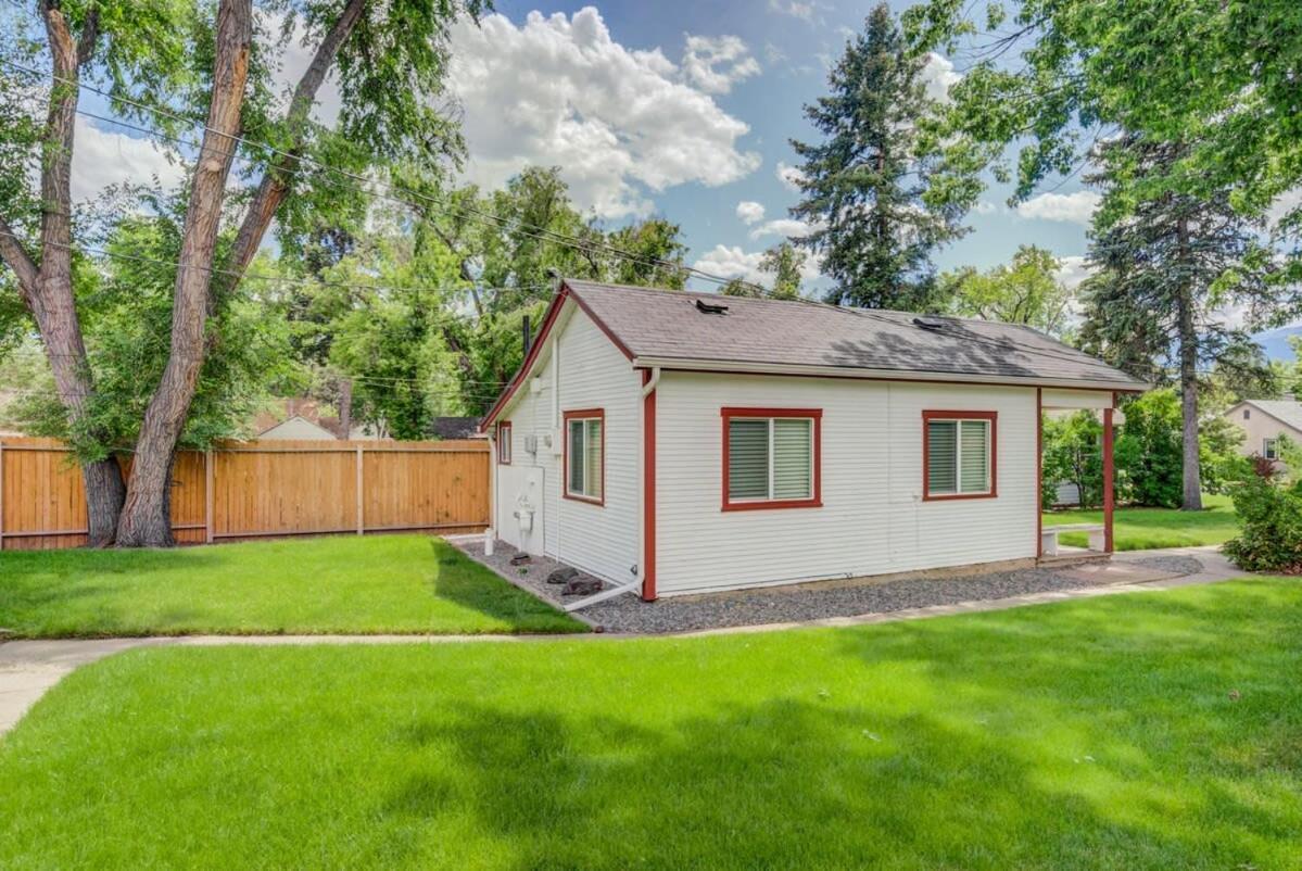 Vintage Tiny House Cute 1Bdrm Big Appeal Villa Colorado Springs Exteriör bild